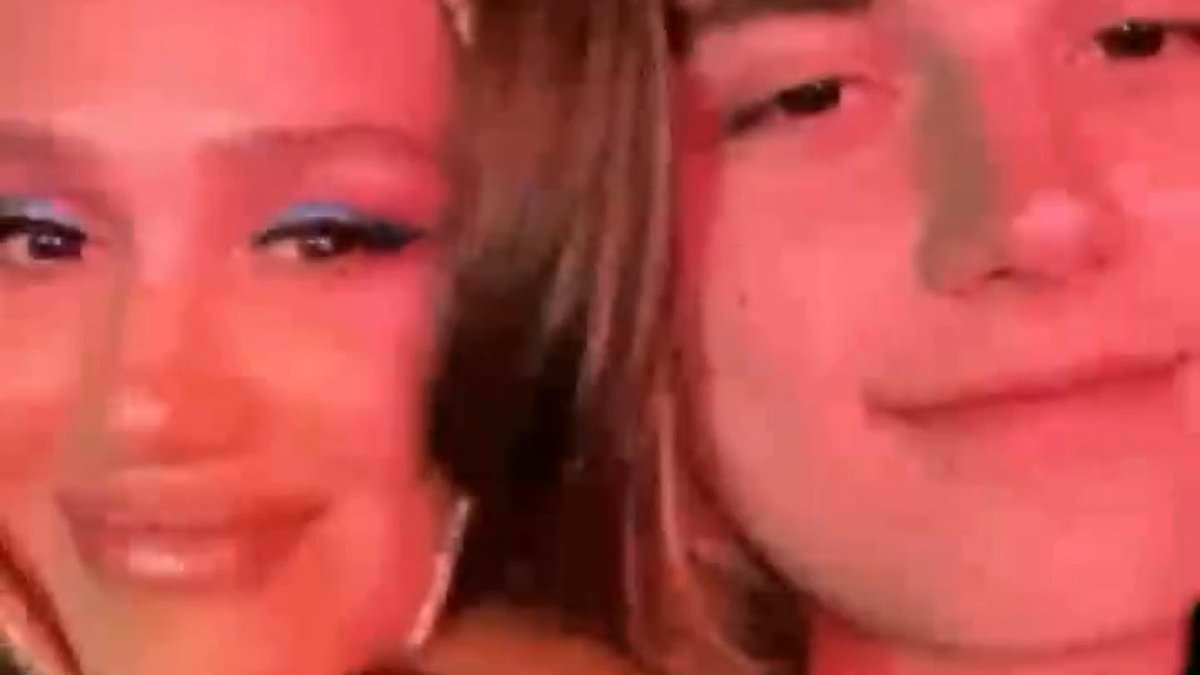 Featured image for Gwen Stefani and Gavin Rossdale Celebrate Son Kingston's 18th Birthday with Rare Photos