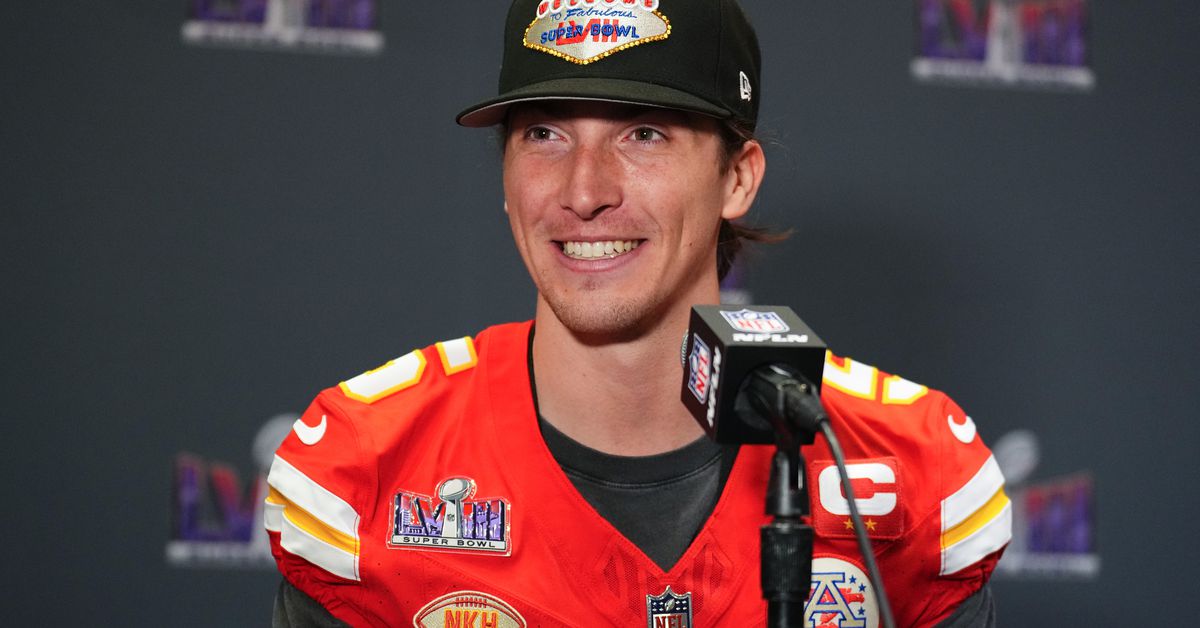 Featured image for "Chiefs Sign Free-Agent Punter Matt Araiza Amid Legal Controversy"