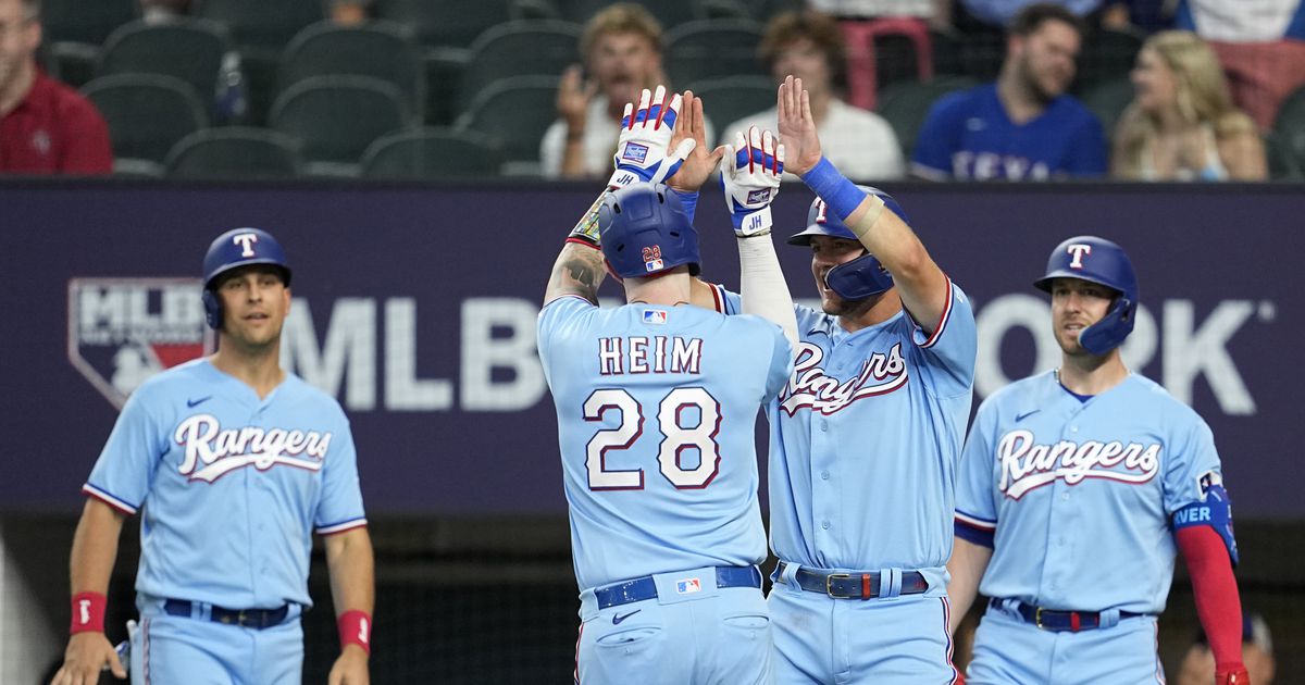 Rangers dominate Mariners, tie historic records.