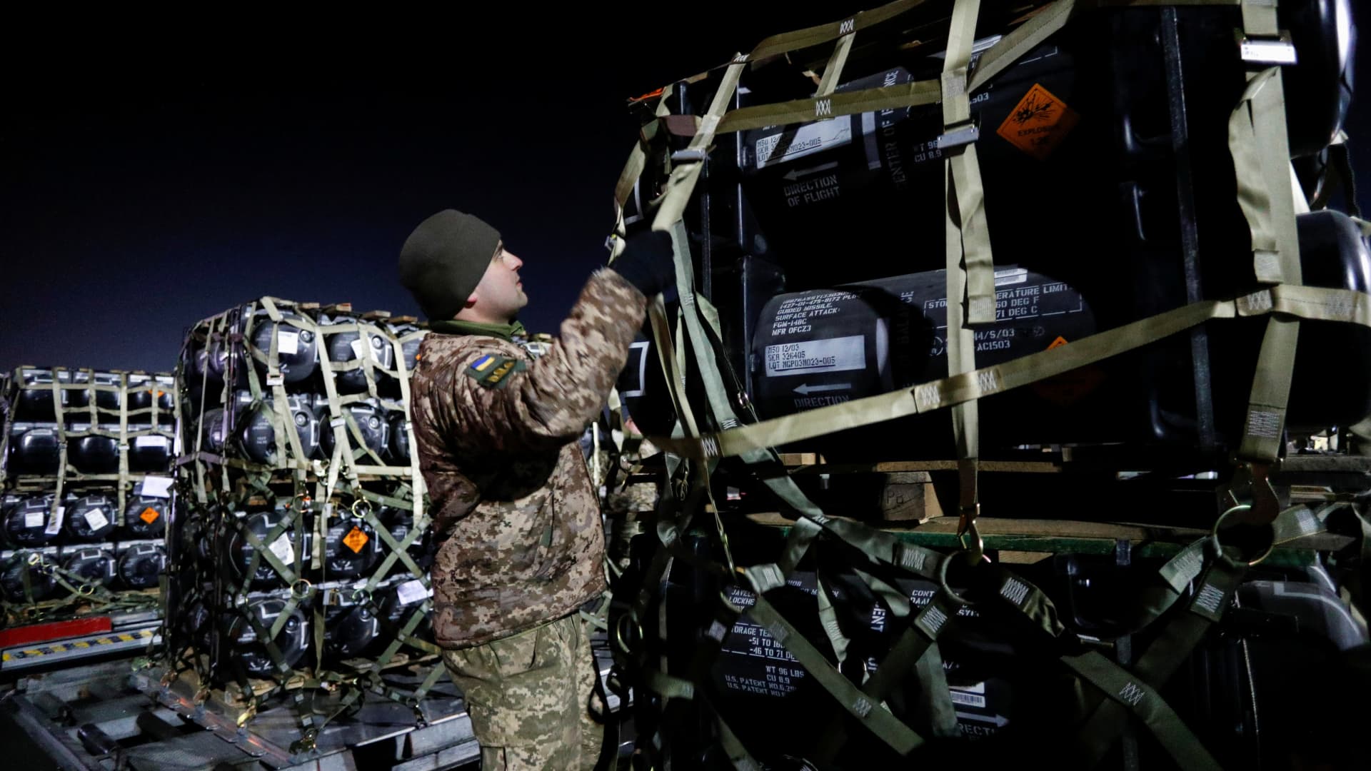 "White House Warns Ukraine Aid Running Out as Russia-Ukraine Tensions Escalate"