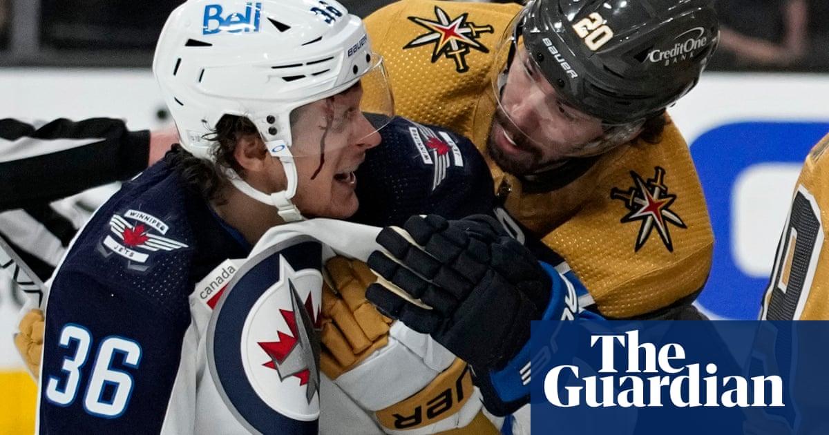 Jets' Barron Returns to Game After Receiving 75 Stitches from Skate Cut to Face