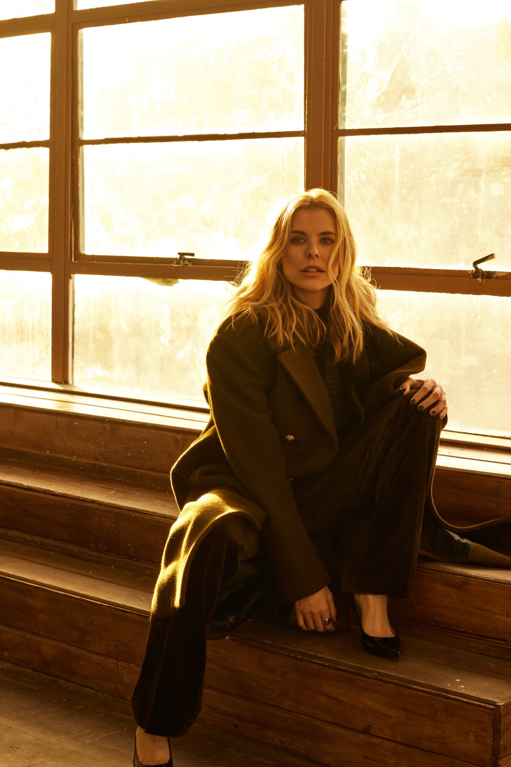 Featured image for From Superhero to Santa: Susie Abromeit Talks Transitioning from 'Jessica Jones' to 'Designing Christmas'