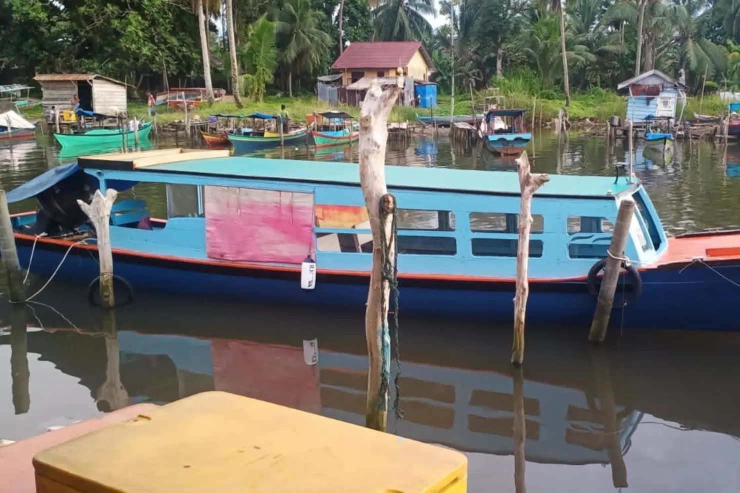 "Multiple Nationals Missing as Boat Vanishes in Indonesian Waters"