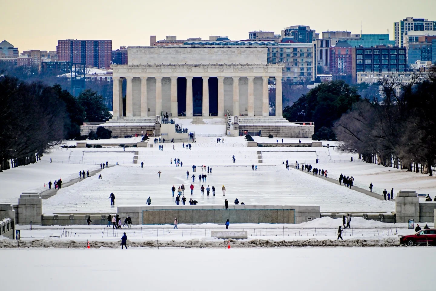 DC Brief Thaw Ahead of Midweek Light Snow and Bitter Freeze