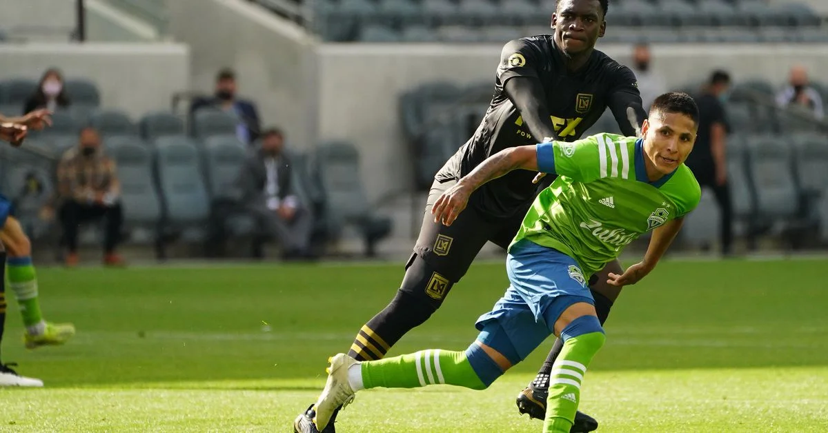 LAFC and Seattle Sounders face off in highly anticipated match.