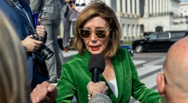 Featured image for Nancy Pelosi's Stock Success: Key Lessons from Her $130M Profit and Investment Strategies
