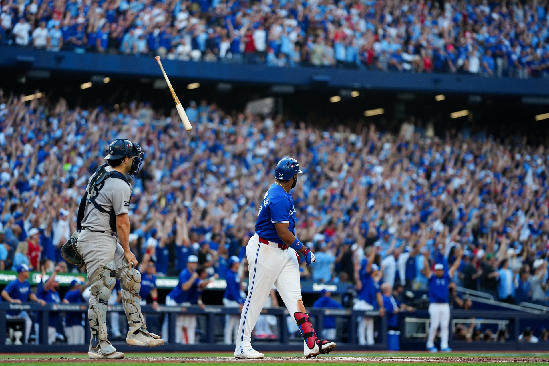 Blue Jays Push Toward ALCS with Dominant Play