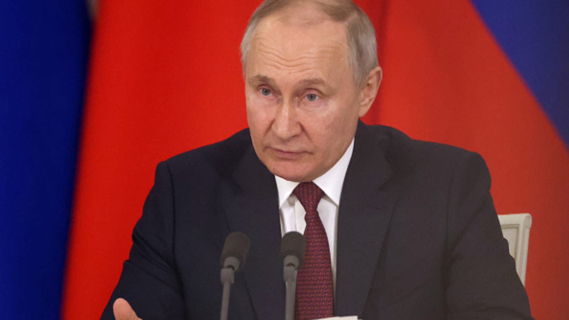 Putin to station nuclear weapons in Belarus for first time in decades.
