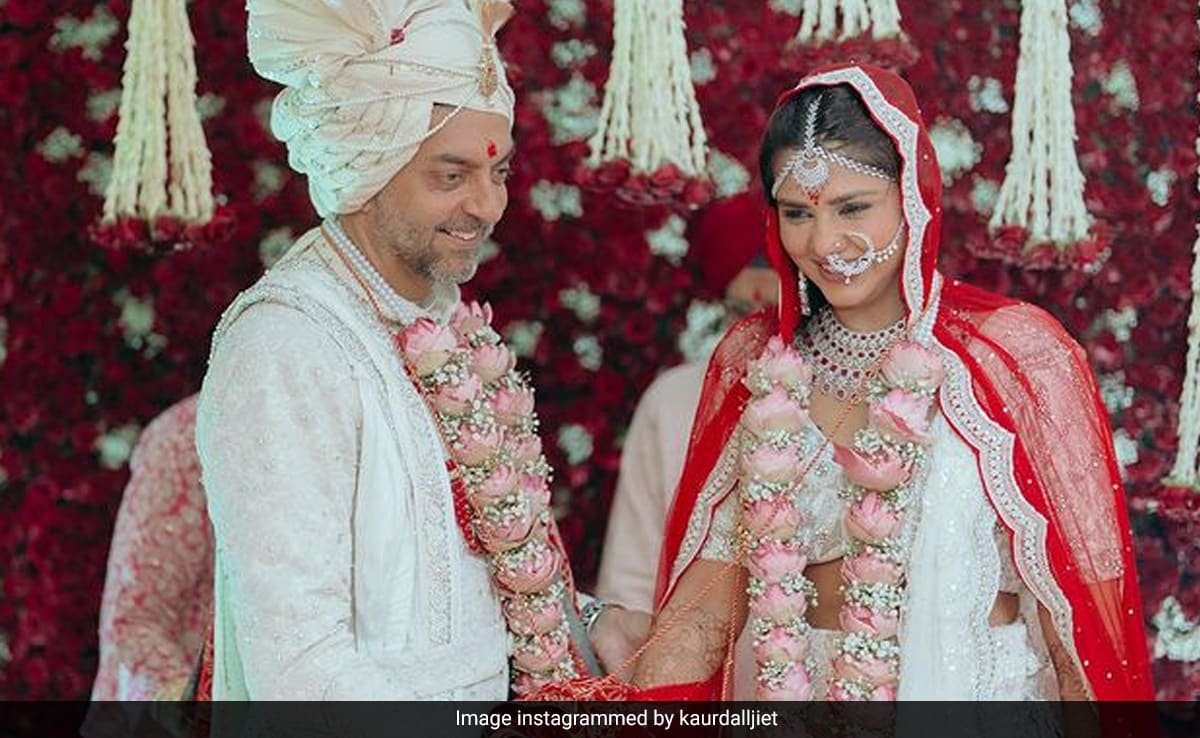 Actress Dalljiet Kaur ties the knot with businessman Nikhil Patel in a beautiful ceremony.