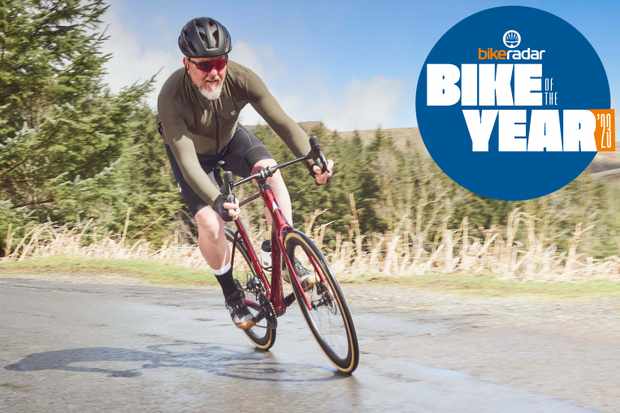 Featured image for 2023 Vitus Venon Evo blurs the line between road and gravel biking.