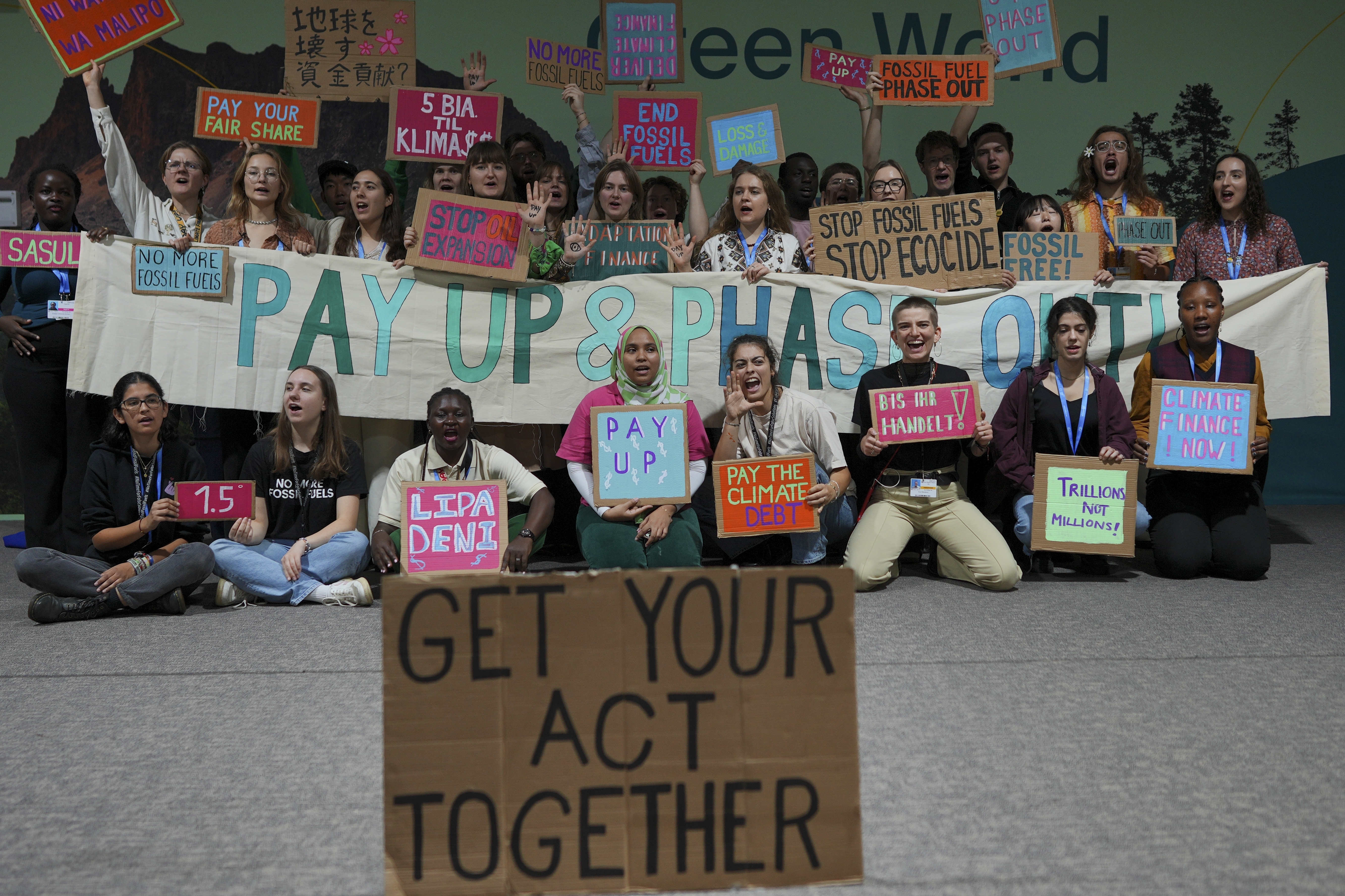 Featured image for COP29 Stalemate: $250B Climate Finance Proposal Sparks Tension