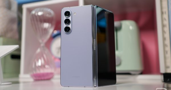 Featured image for Samsung Offers Massive Discounts on Galaxy Z Fold 5, S23 Ultra, Projector, and S22 Ultra