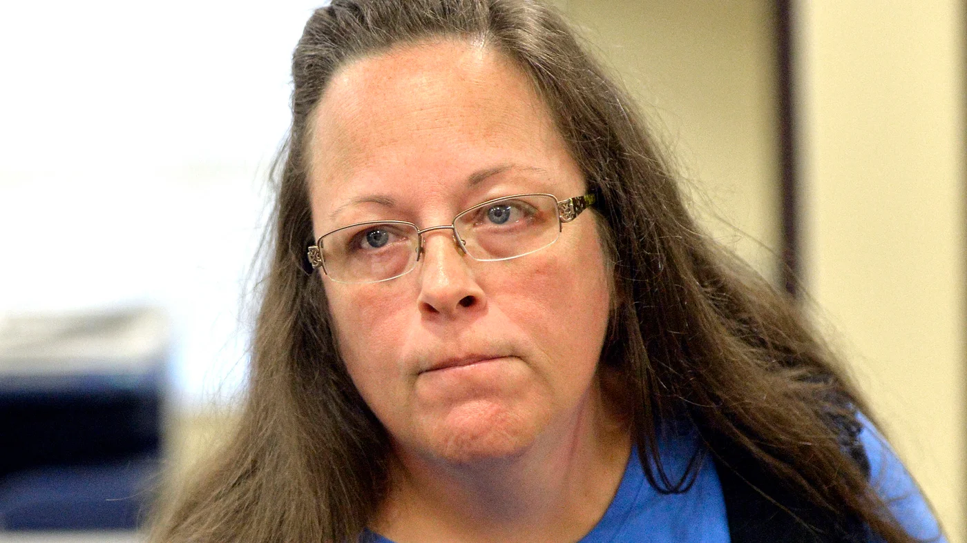 Kim Davis Ordered to Pay $100,000 for Denying Same-Sex Marriage License