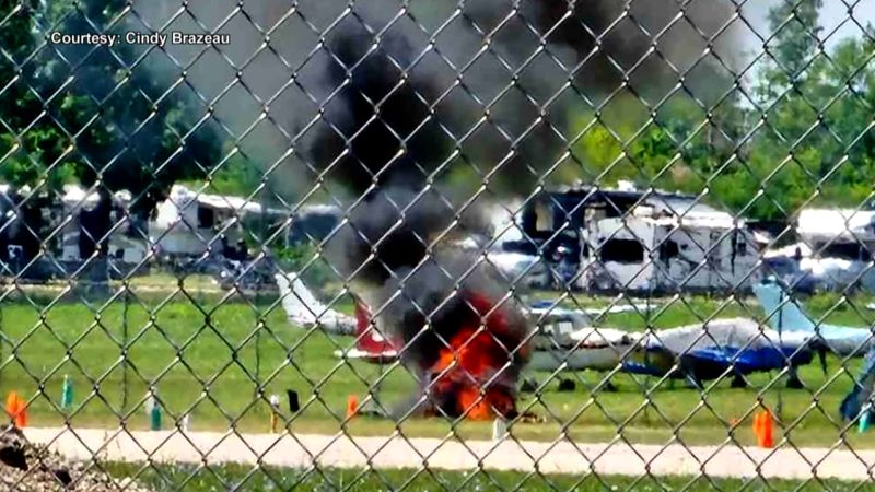 Featured image for Tragedy Strikes Oshkosh Air Show: 4 Killed in Aircraft Crashes
