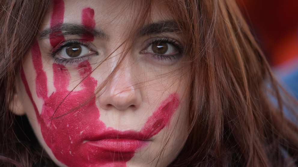 Italy Unites Against Violence: Thousands Rally and Demand Justice for Women