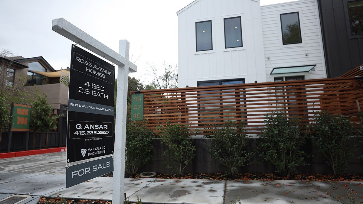 Mixed Results: Mortgage Rates Fluctuate Despite Positive Economic Indicators.