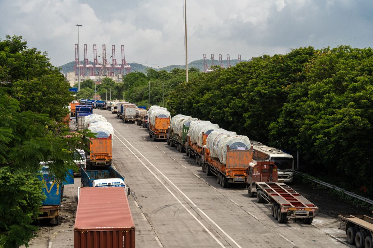 Featured image for India's Export Growth Surges Despite U.S. Tariffs