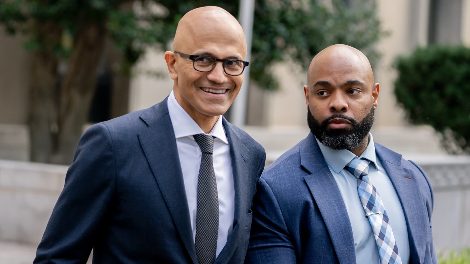 "Microsoft's Highly Anticipated Quarterly Earnings Report and Its Impact on the Software Sector"