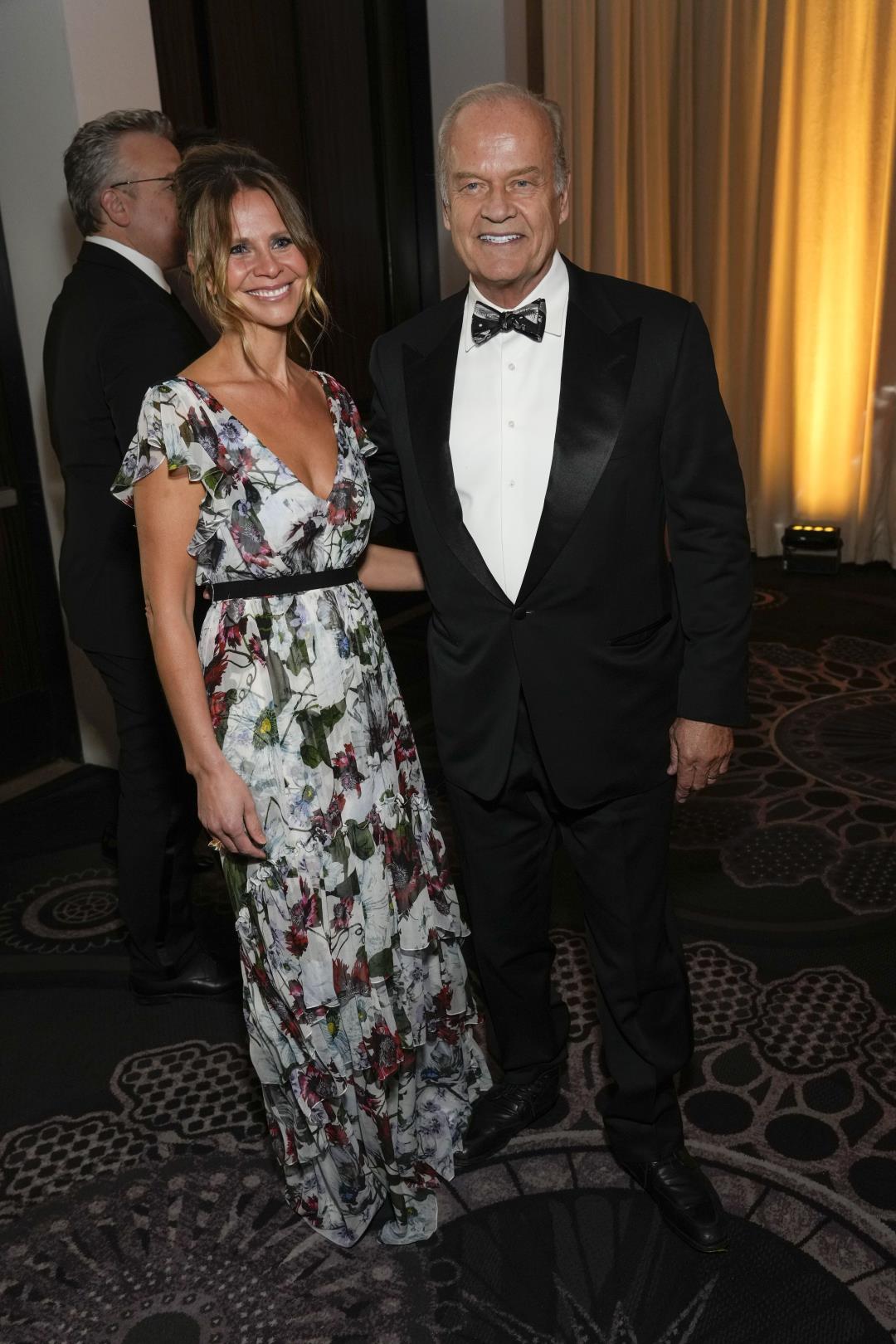 Featured image for Kelsey Grammer, 70, Expecting His Eighth Child with Wife Kayte Walsh