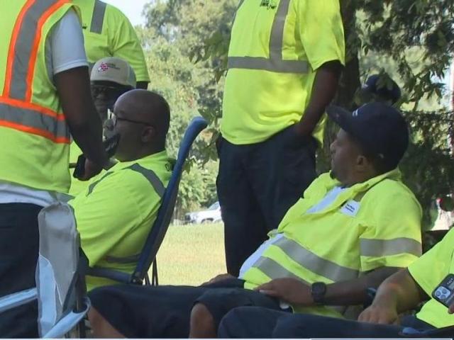 Featured image for Durham Garbage Workers Demand Higher Pay, End Strike for Citizens