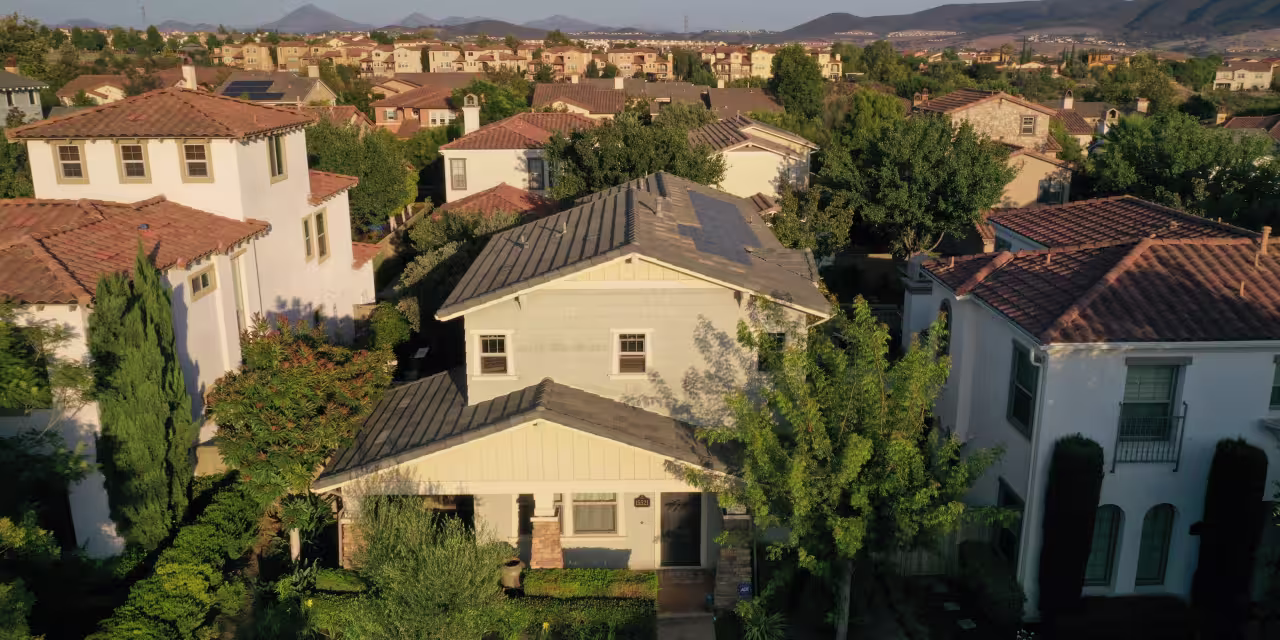 Featured image for Lennar's Earnings Miss Signal Ongoing Housing Market Challenges