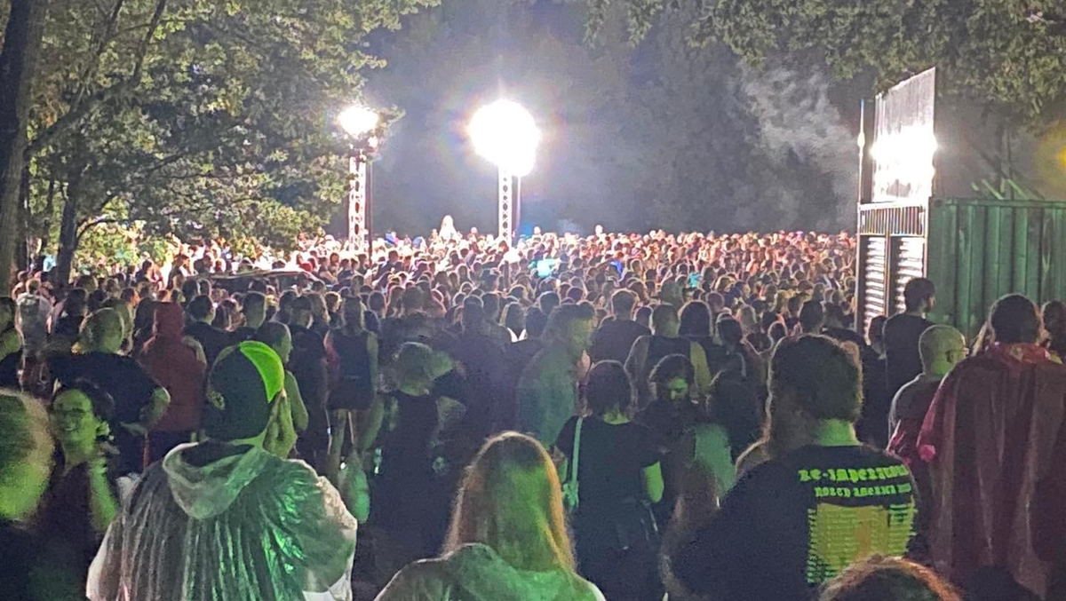 Featured image for "South Carolina Concert Sparks Outrage as Frustrated Fans Demand Answers"