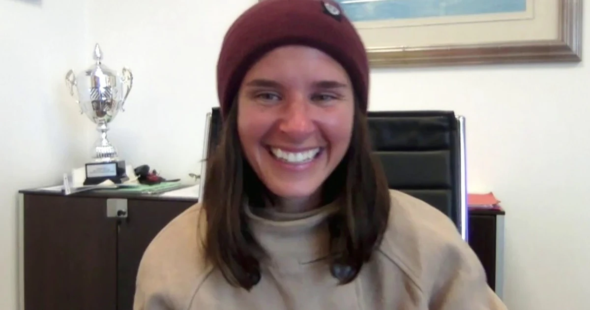 Featured image for "American Woman Makes History with Solo Non-Stop World Sailing Race"