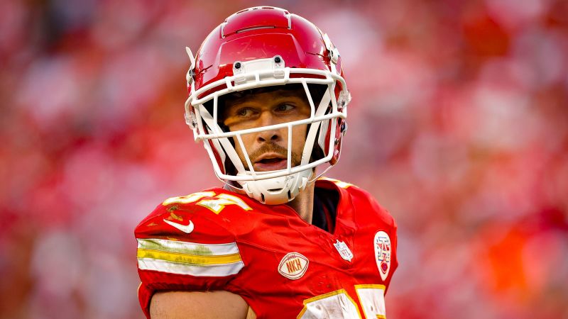 Travis Kelce Ditches Taylor Swift and Turkey for KFC Thanksgiving Feast