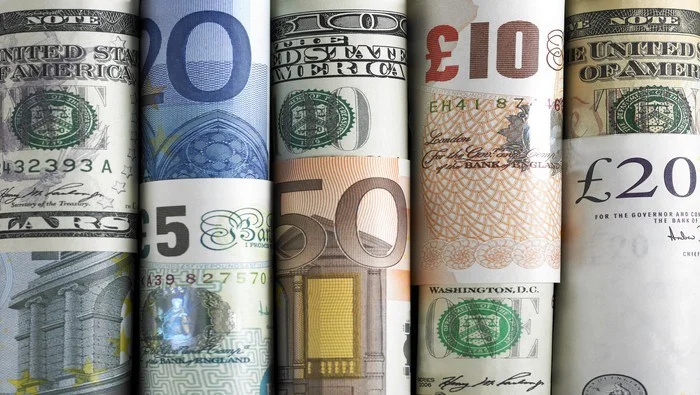 US Dollar Weakens Ahead of US Inflation Data