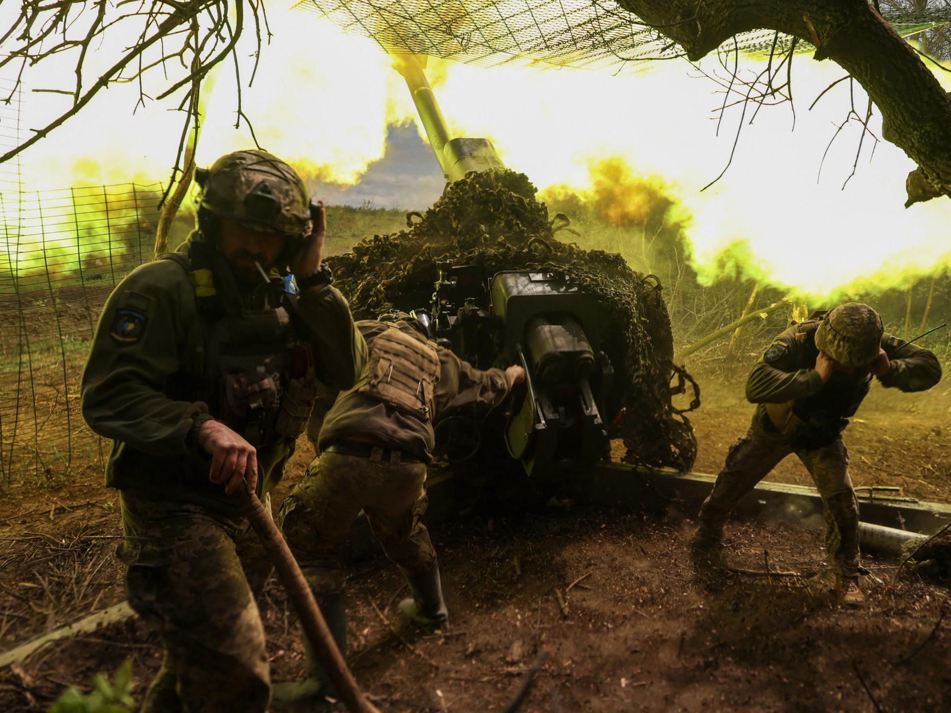 Explosions Shake Crimea and Trigger Sirens in Ukraine