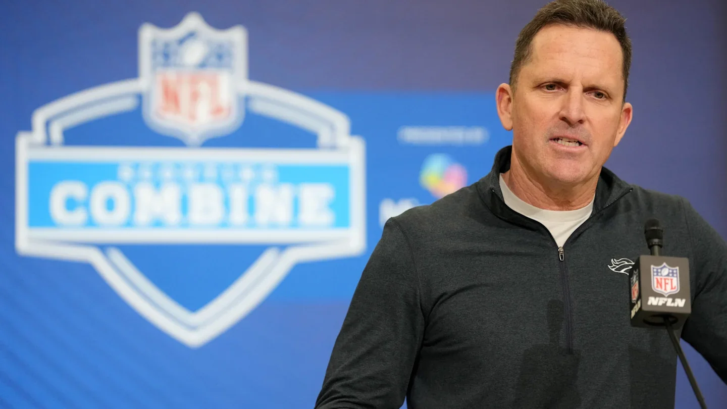 Broncos eye blockbuster RB splash, targeting Travis Etienne in free agency