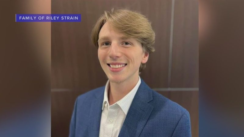 Featured image for Riley Strain's Mom Condemns Fraternity's Response to His Disappearance