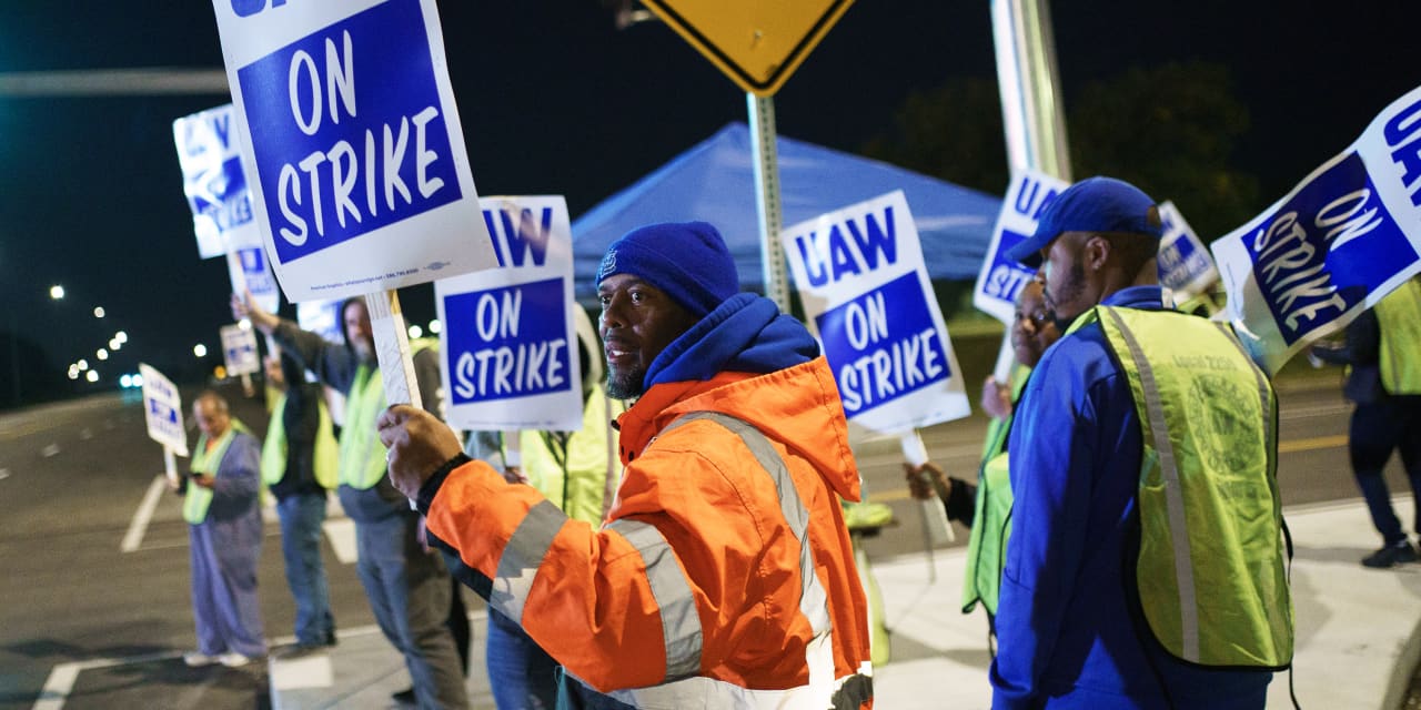 UAW Contract Negotiations Restart, Stocks Waver: What's Next for Ford and GM?