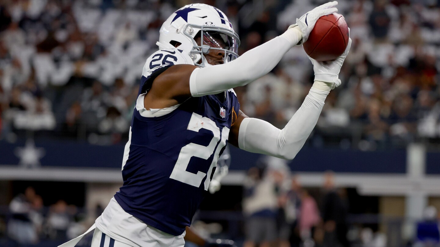 DaRon Bland Makes NFL History with Fifth Pick-Six of the Season