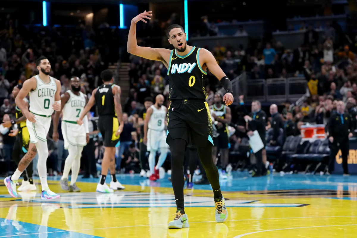 "NBA In-Season Tournament: Haliburton Shines, Williamson Struggles"