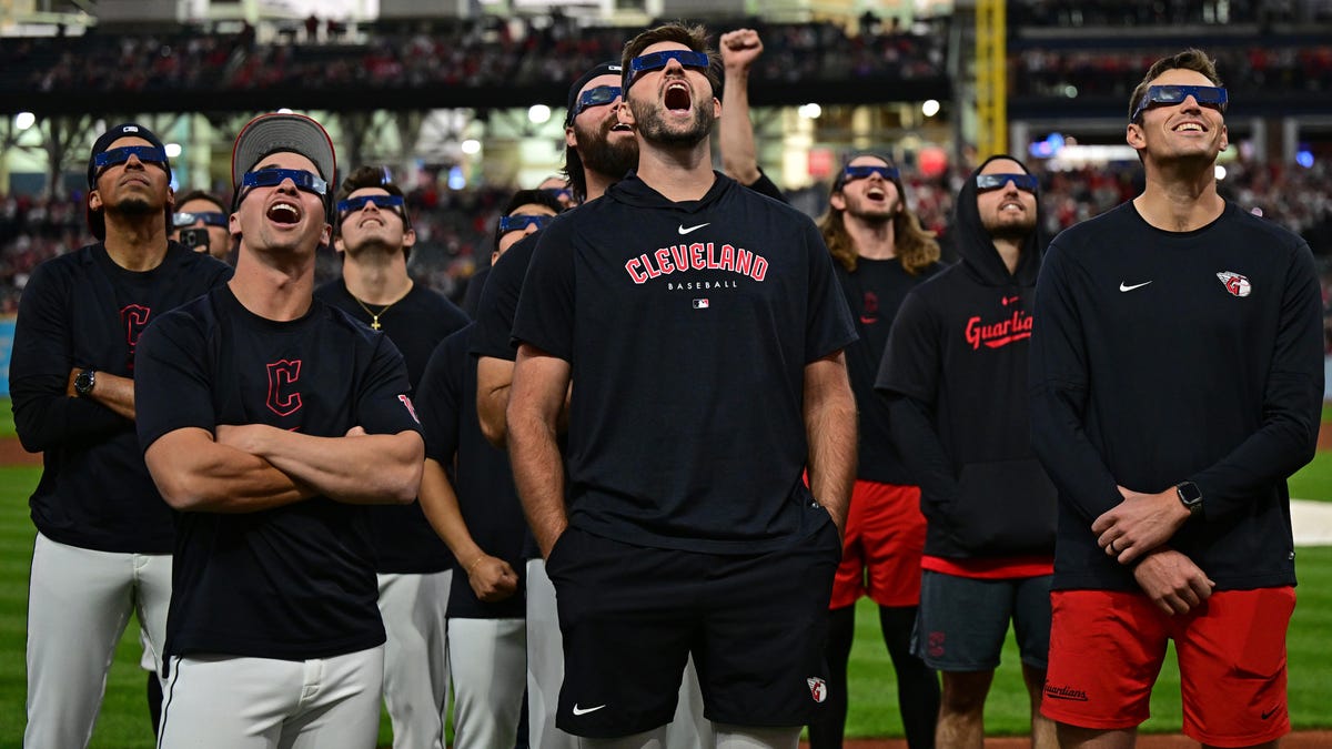 Featured image for "2026 Total Solar Eclipse: Your Ultimate Travel Guide"