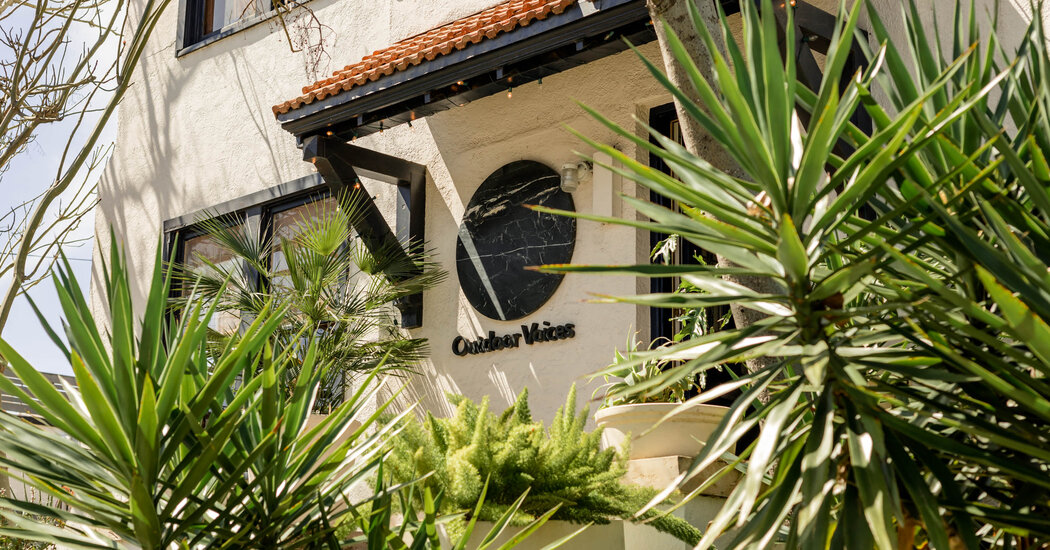 Featured image for "Outdoor Voices Shuts Down All Retail Locations"