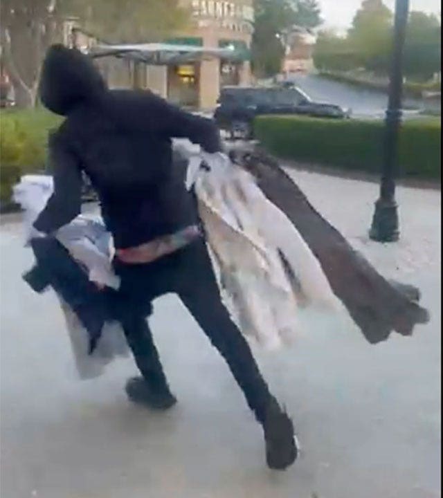 Lululemon Fires Employees for Confronting Robbers and Reporting to Police