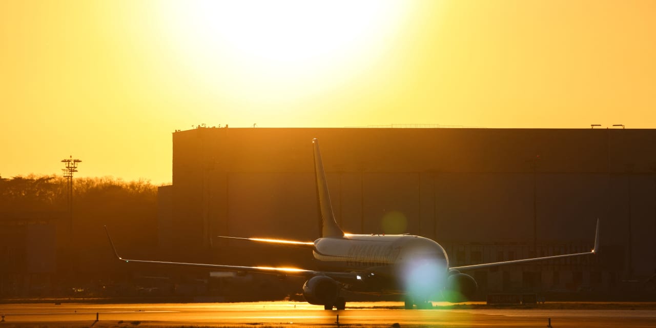 Featured image for Boeing's Q1 Earnings Report: Mixed Results and Steady Outlook.