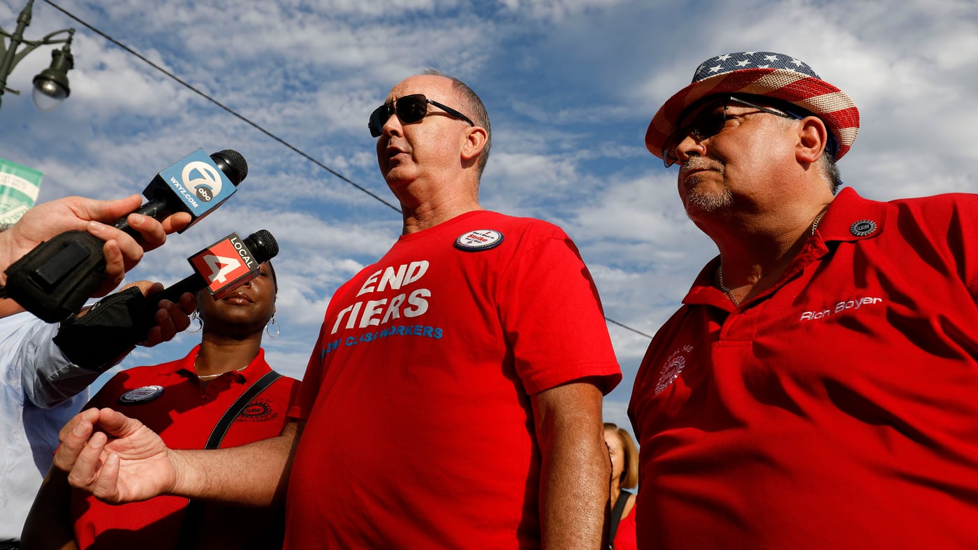 Featured image for Impending Auto Strike: UAW Demands 4-Day Work Week and Threatens Major US Car Makers