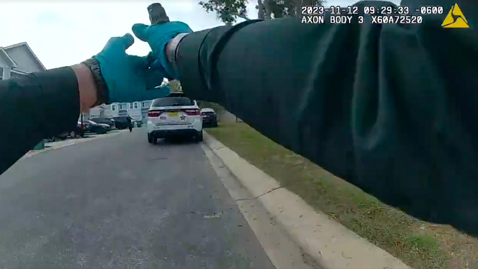 "Florida Deputy Shoots at Unarmed Man Mistaken for Gunman After Acorn Incident"