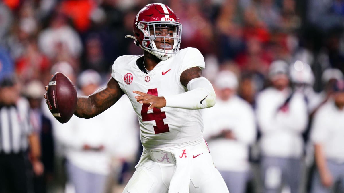 "SEC Championship Game: Alabama vs. Georgia - Predictions, Picks, and Media Buzz"