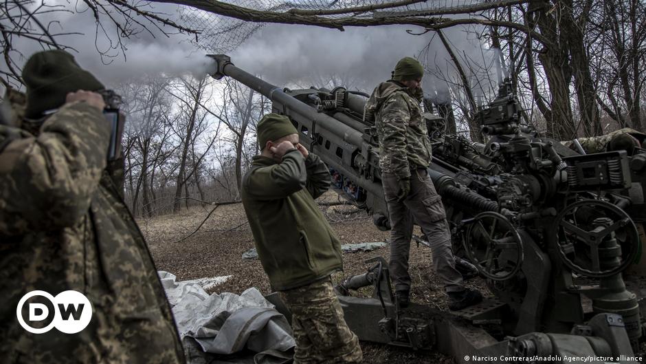 The ongoing battle for Bakhmut: Ukraine's defense and Russia's territorial gains.