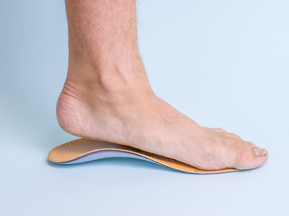 Featured image for "Flat Feet: A Potential Barrier to Exercise"