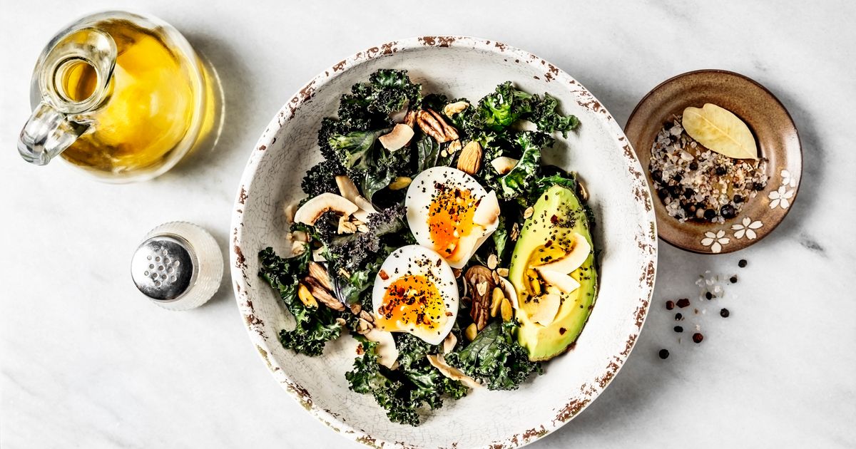 Navigating Nutritional Needs: Women's Dietary Changes in Their 40s