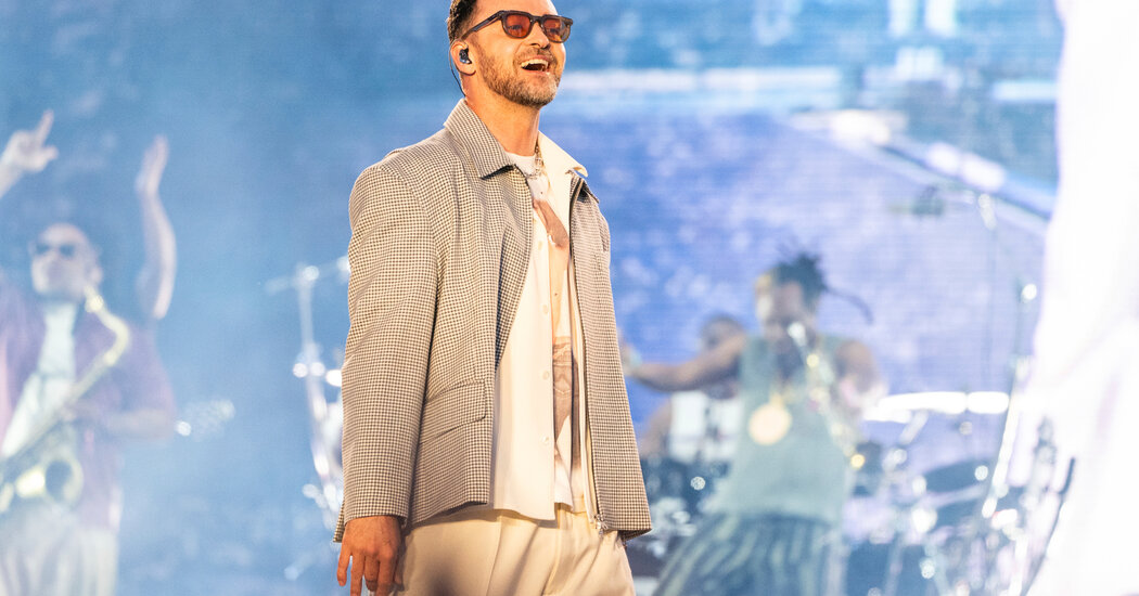 Featured image for Justin Timberlake Opens Up About Lyme Disease Diagnosis