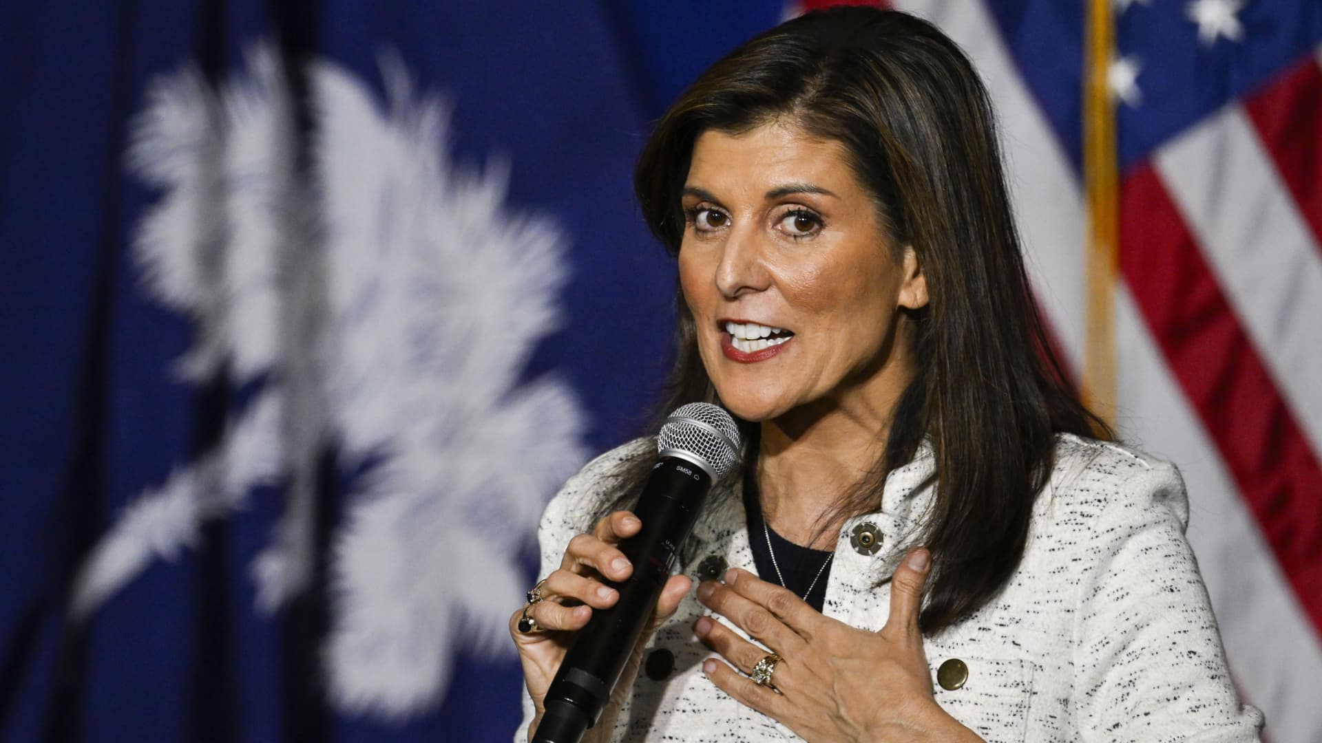 "Nikki Haley Challenges Trump on Immigration and Border Deal"