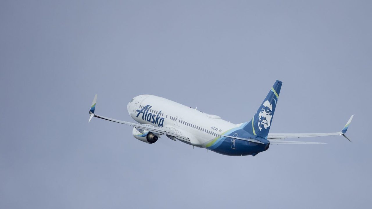 Featured image for "Alaska Airlines Boeing 737 Lands Safely in Portland Despite In-Flight Windshield Crack"
