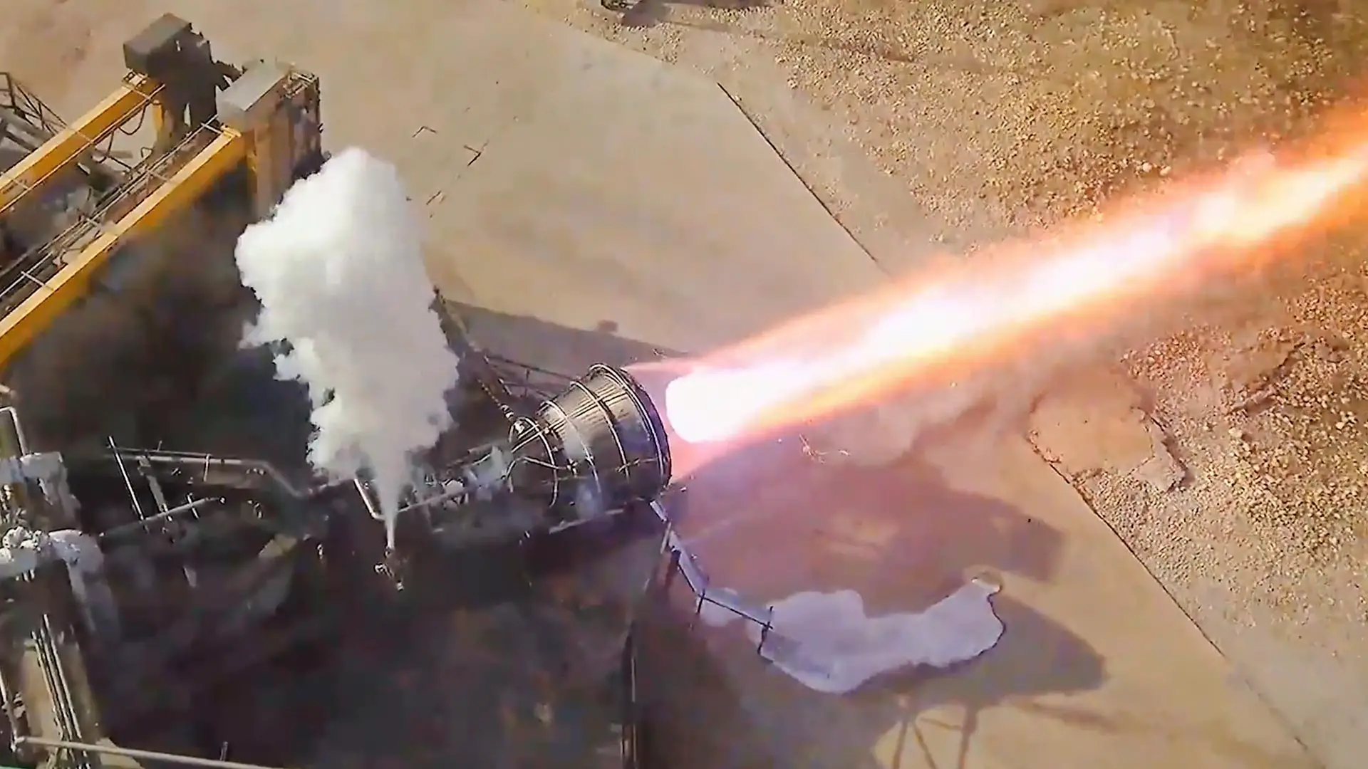 Featured image for SpaceX's Raptor Engine Aces Cold Test for Artemis Moon Mission