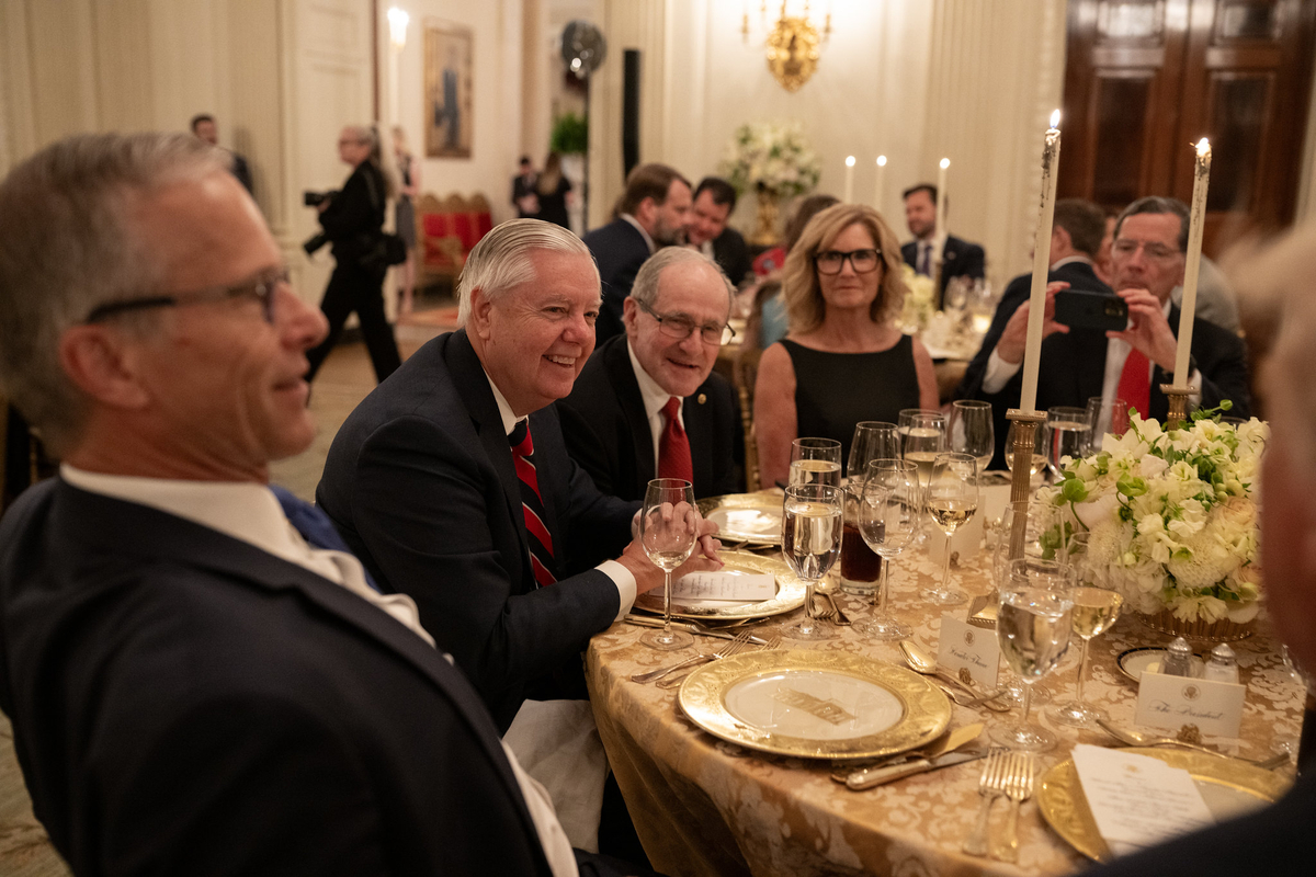 Featured image for Congress Moves to Impose New Russia Sanctions Amid Political Tensions